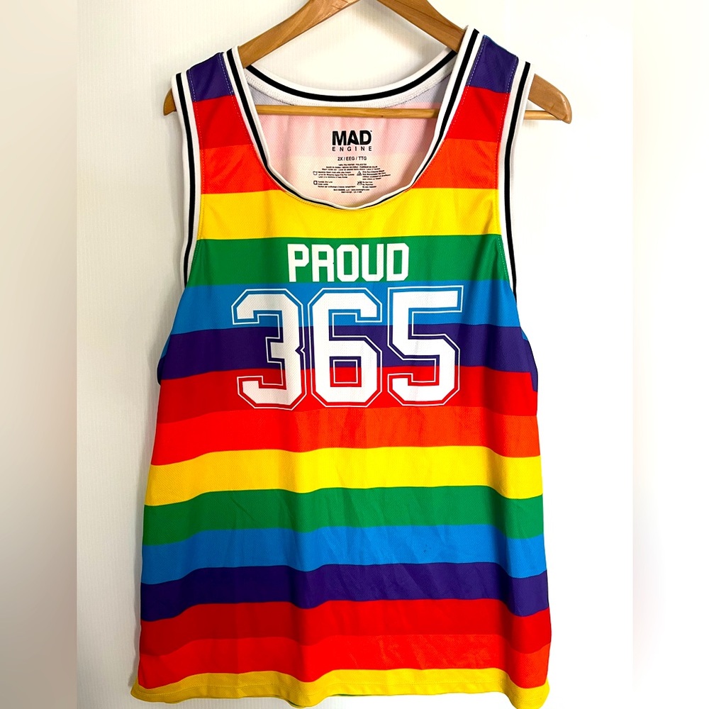 Mad Engine rainbow tank